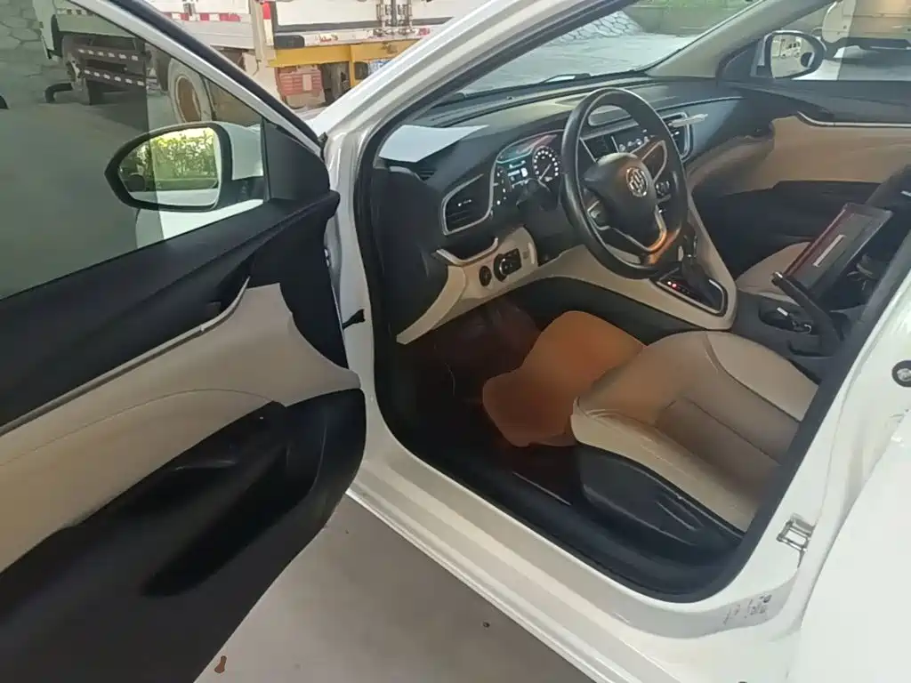 Buick Excelle — миниатюра 16