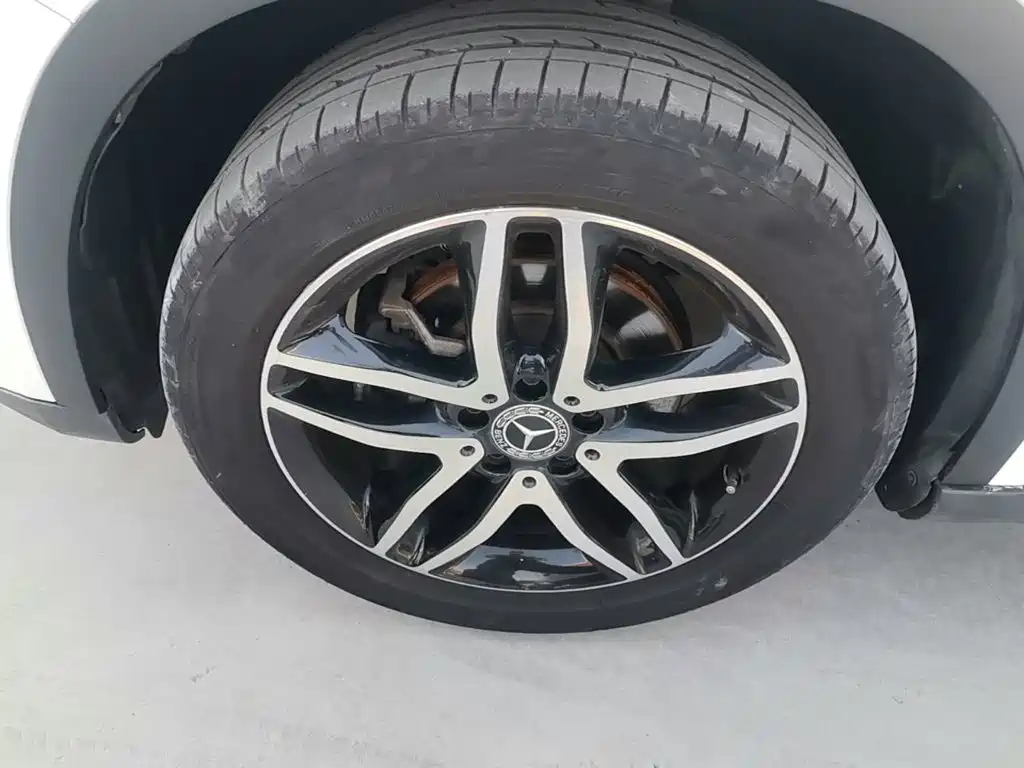 Mercedes-Benz GLA — миниатюра 23