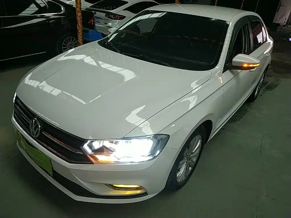 Volkswagen Bora 2021