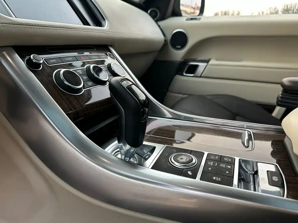 Land Rover Sport — миниатюра 15