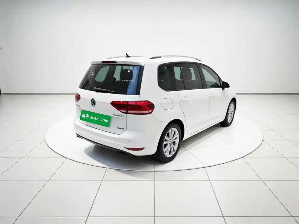 Volkswagen Touran — миниатюра 6