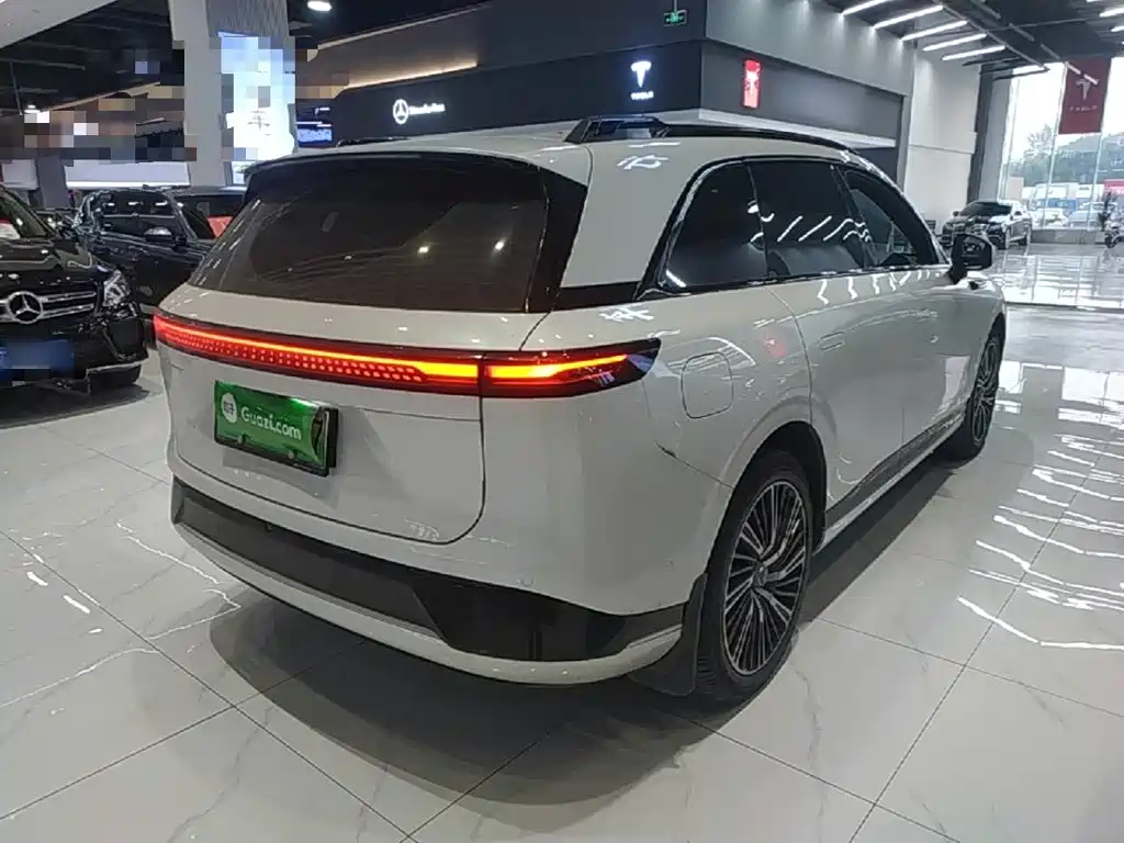 XPeng G9 — миниатюра 7