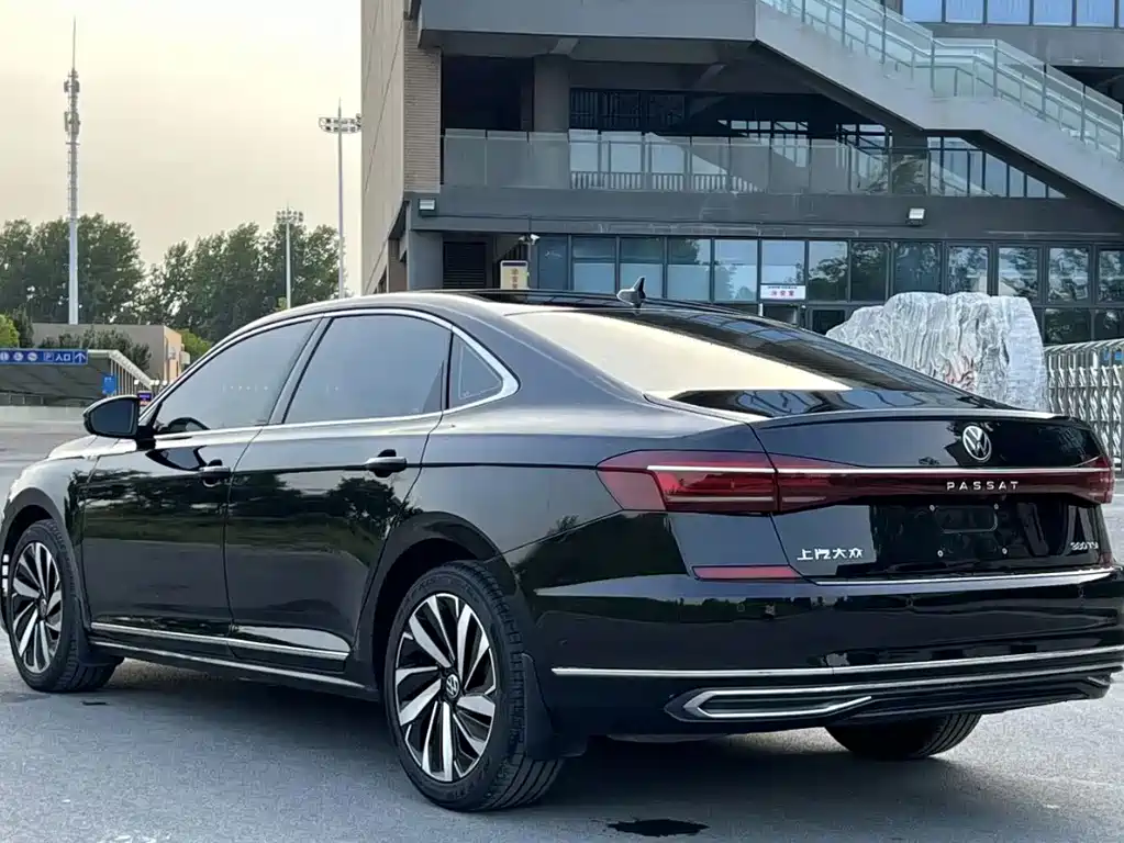 Volkswagen Passat — миниатюра 7