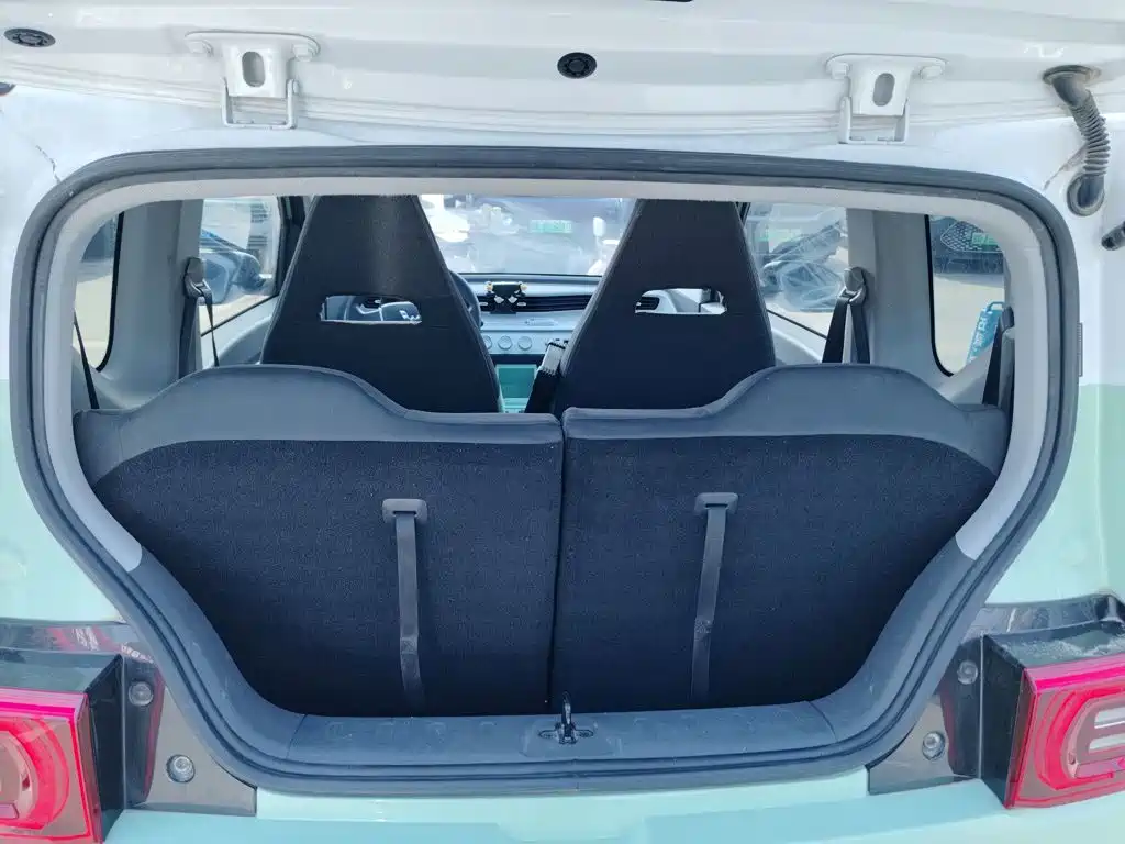 Wuling MINIEV — миниатюра 12