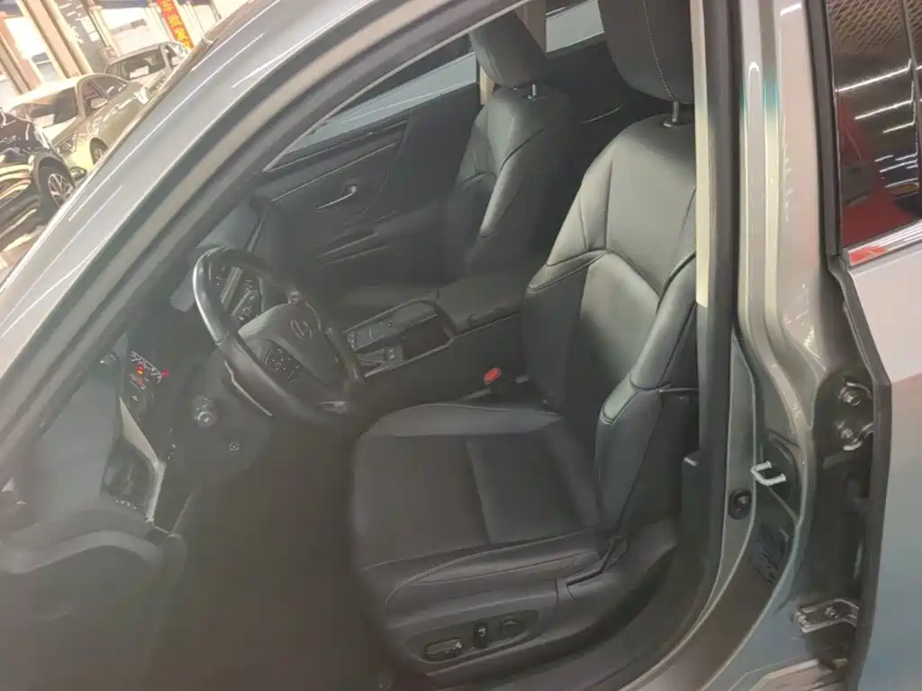 Lexus ES — миниатюра 15