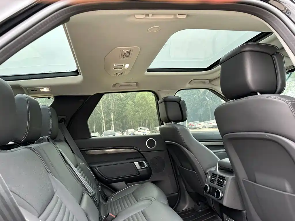 Land Rover Discovery — миниатюра 21
