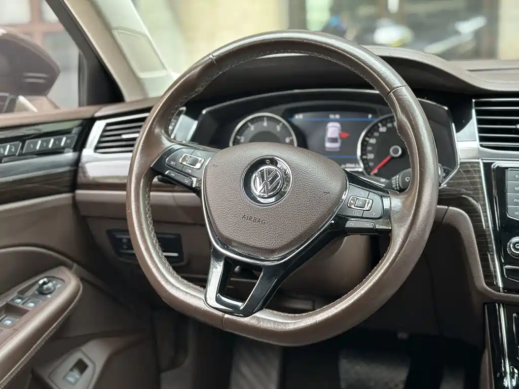Volkswagen Phideon — миниатюра 17