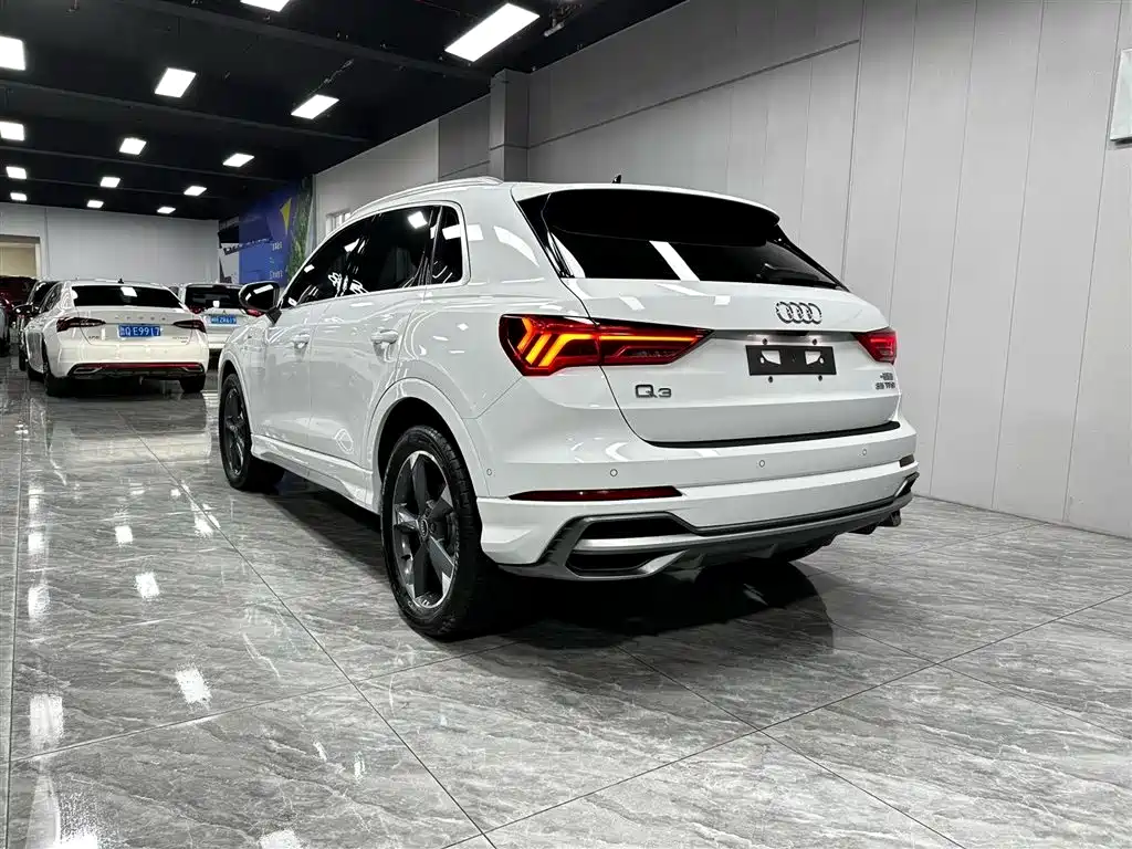 Audi Q3 2022 35 TFSI Fashion