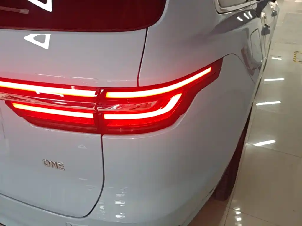 Li Auto Li ONE — миниатюра 8