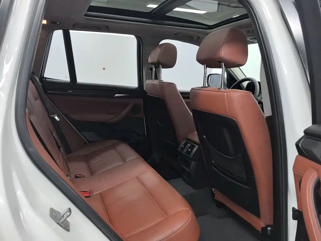 BMW X3 (Import) — миниатюра 7