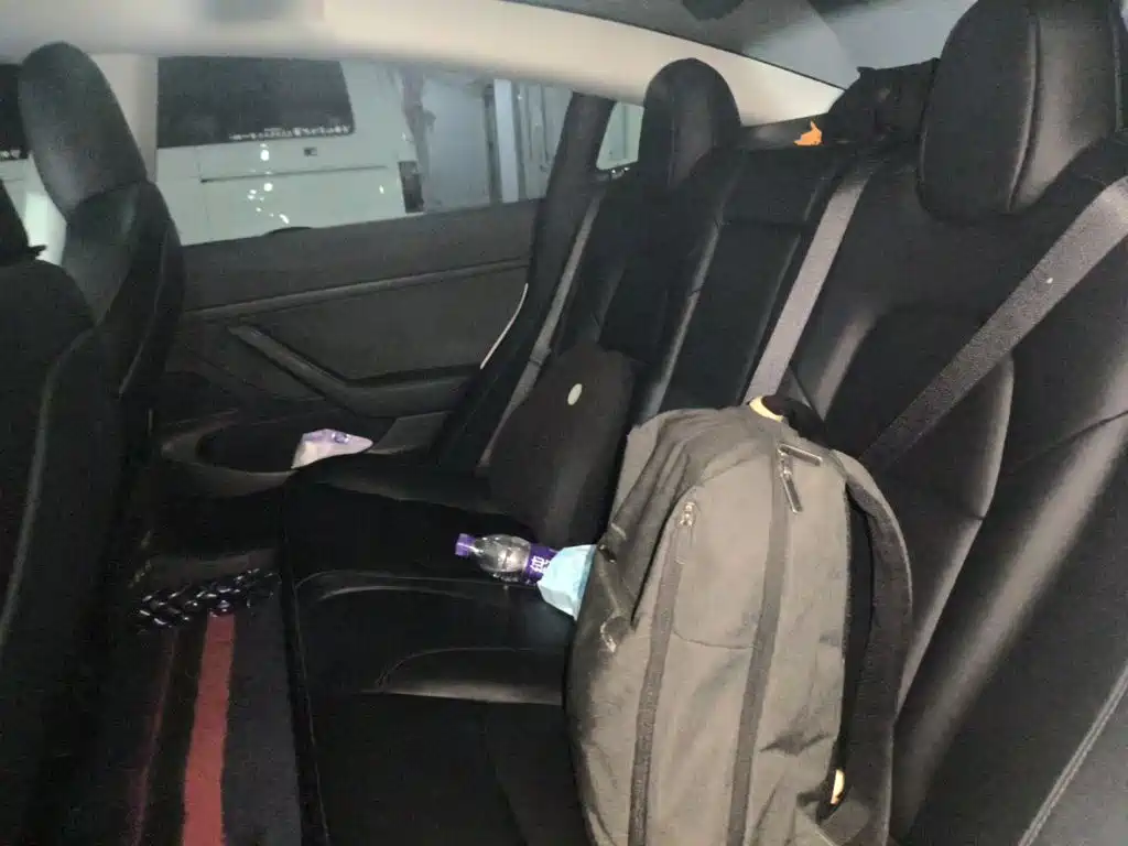 Tesla Model 3 — миниатюра 18
