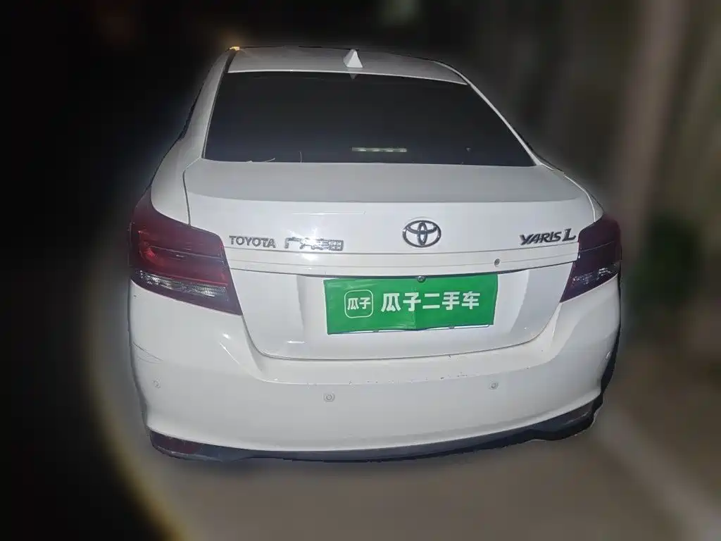 Toyota Yaris L — миниатюра 3