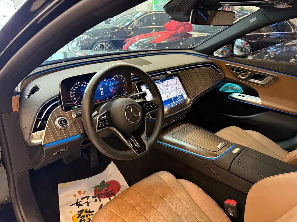 Mercedes-Benz E-Class — миниатюра 10