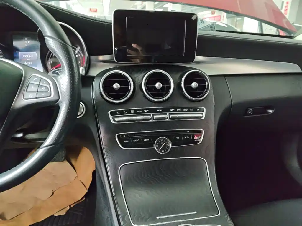 Mercedes-Benz C-Class — миниатюра 13