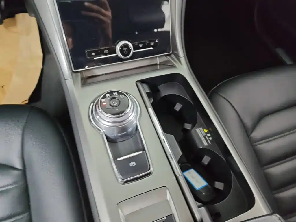 Ford Mondeo — миниатюра 14