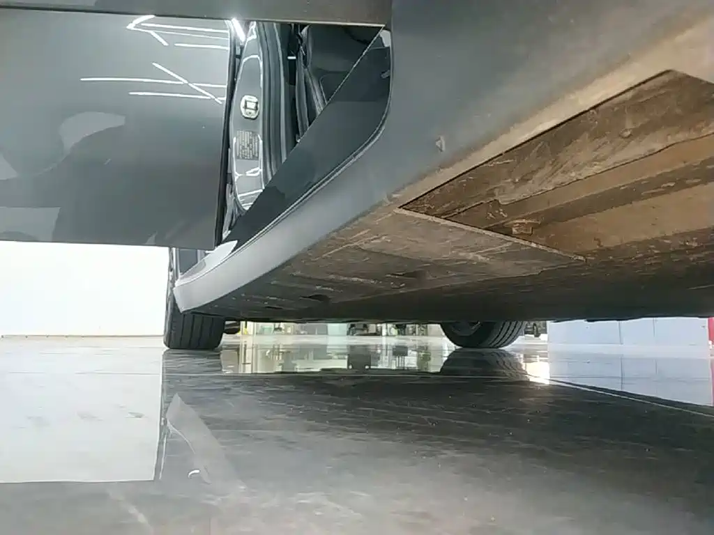 XPeng P7 — миниатюра 21
