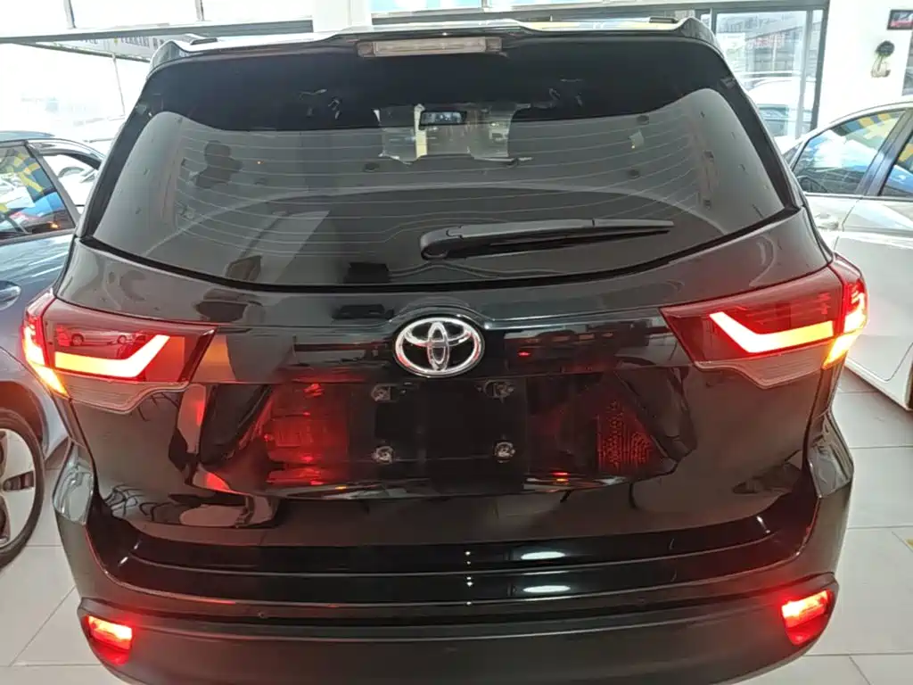 Toyota Highlander — миниатюра 6