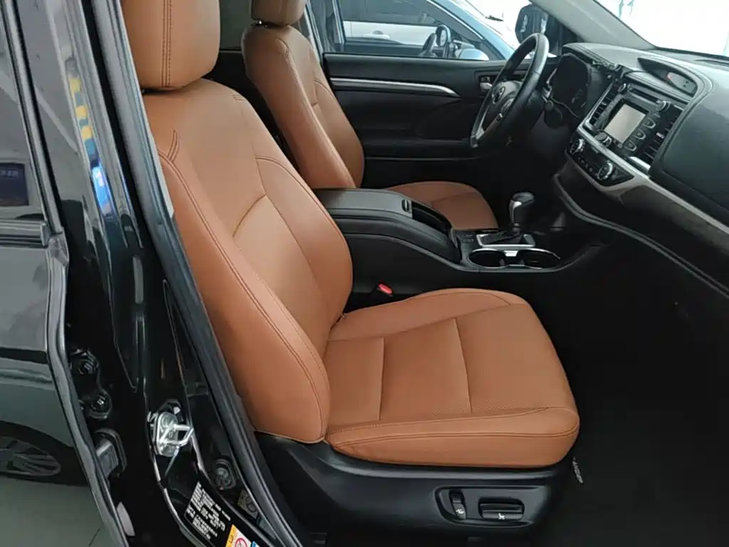 Toyota Highlander — миниатюра 25