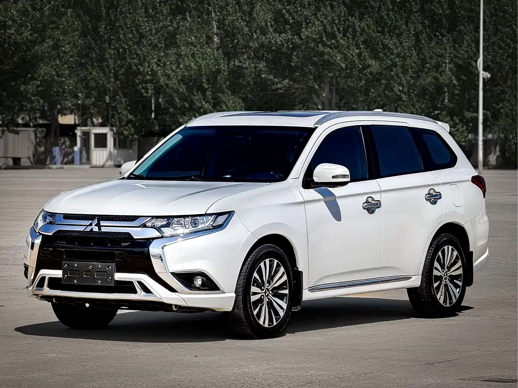 Mitsubishi Outlander 2021
