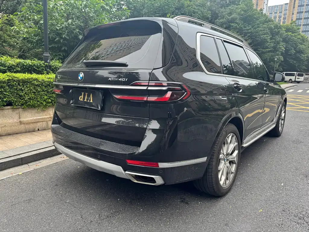 BMW X7 2023 xDrive40i Lead Luxury