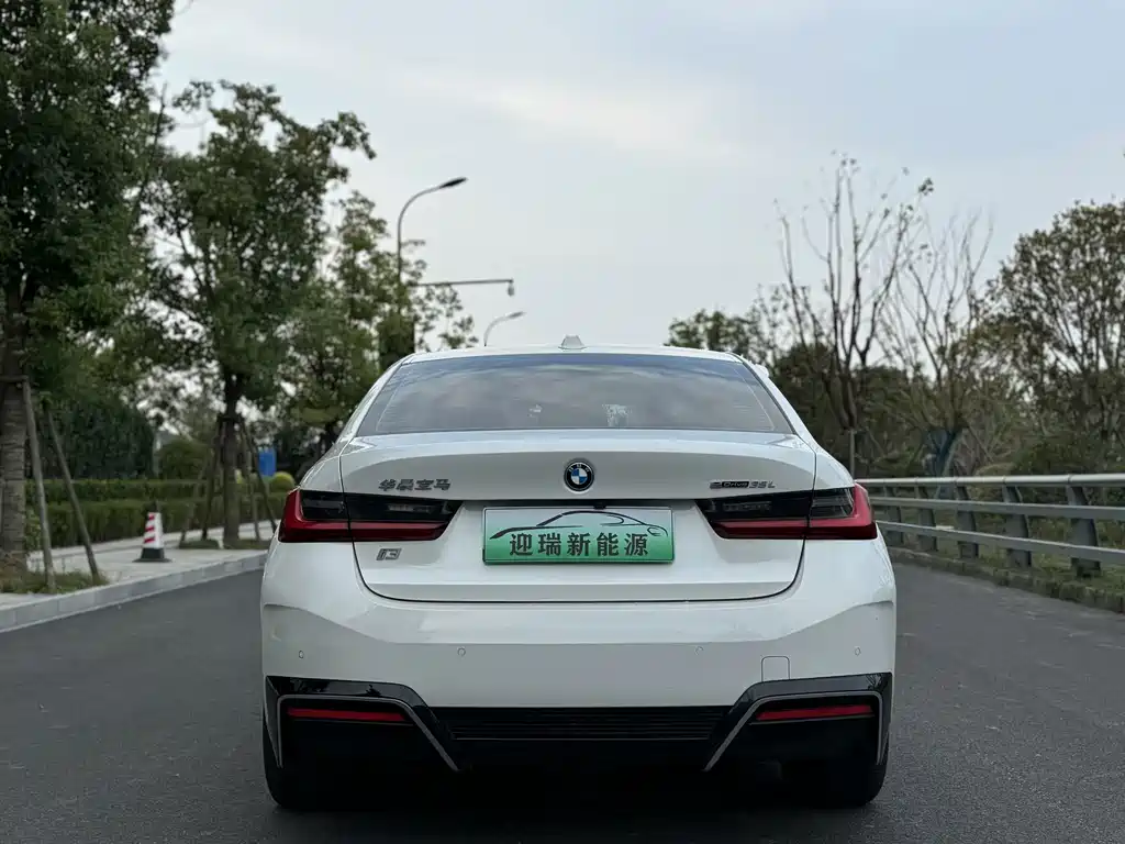 BMW i3 — миниатюра 6