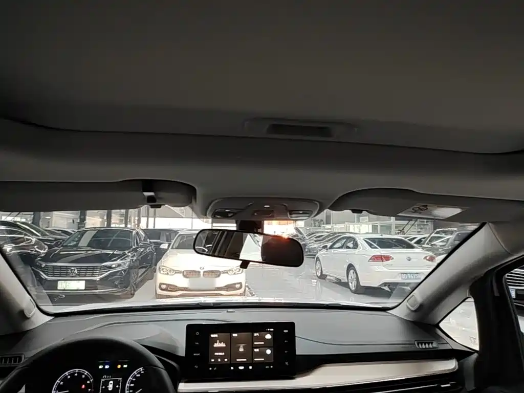 Geely Vision X3 — миниатюра 18