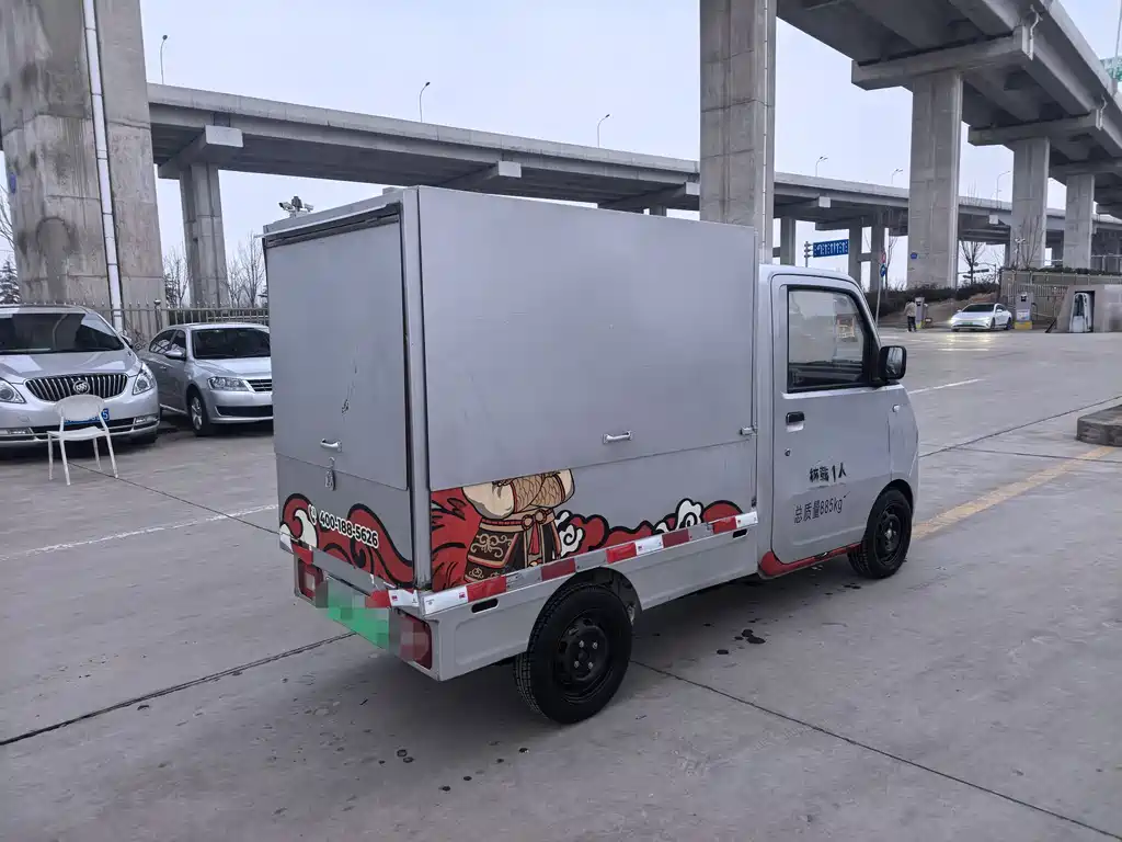 Wuling E10