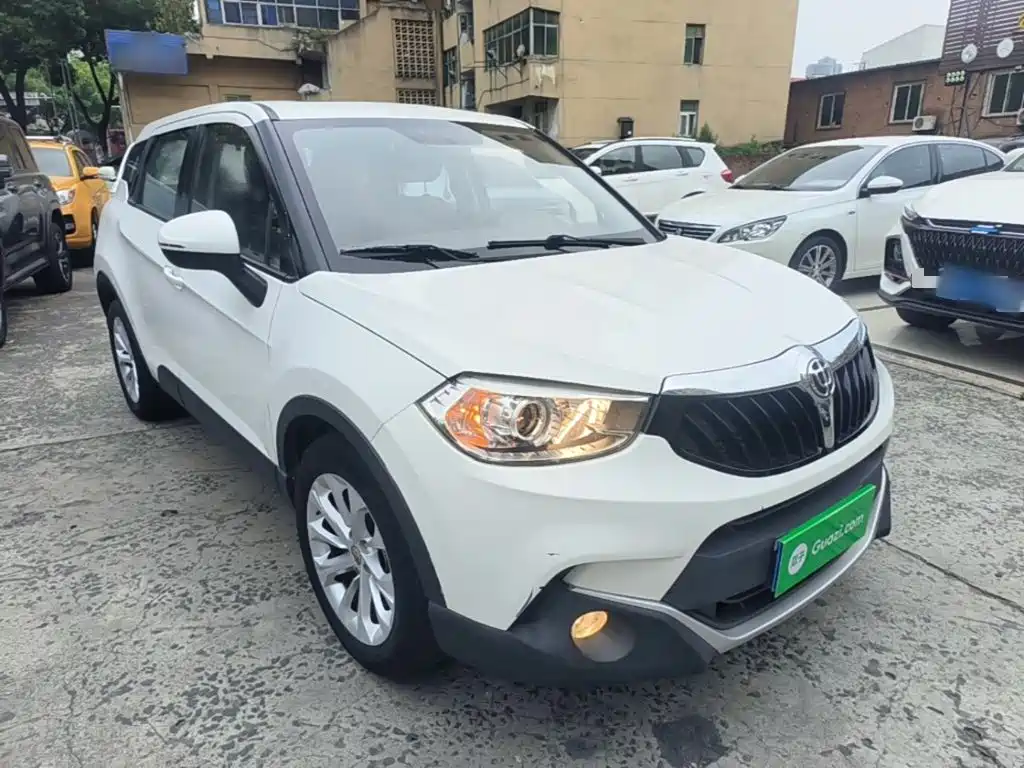 Brilliance V3 2016 1.5L MT