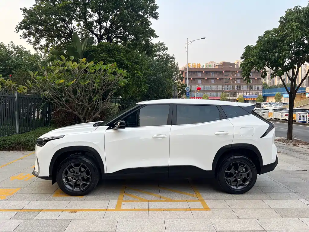 Geely Boyue — миниатюра 4