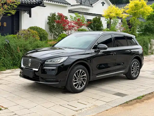 Lincoln Corsair