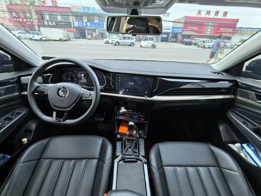 Volkswagen Passat PHEV — миниатюра 10