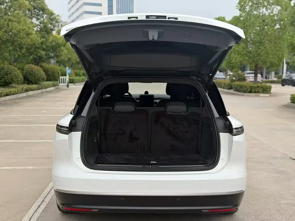 NIO ES8 2023 75kWh Executive