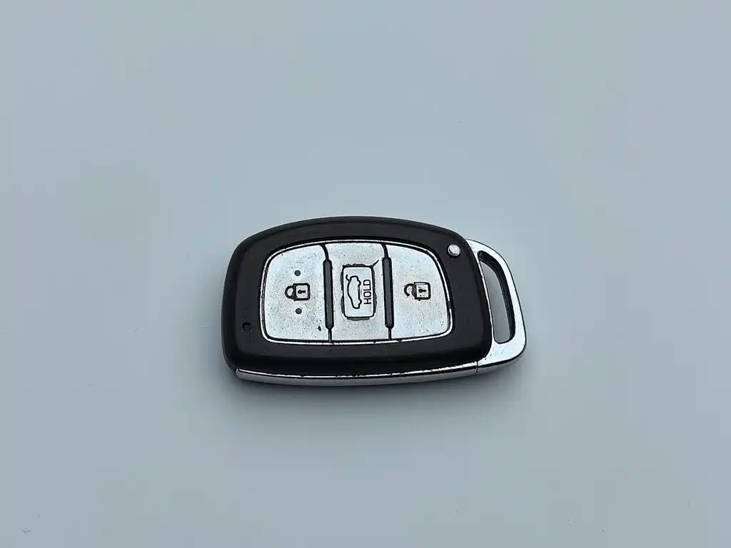 Hyundai Elantra — миниатюра 19