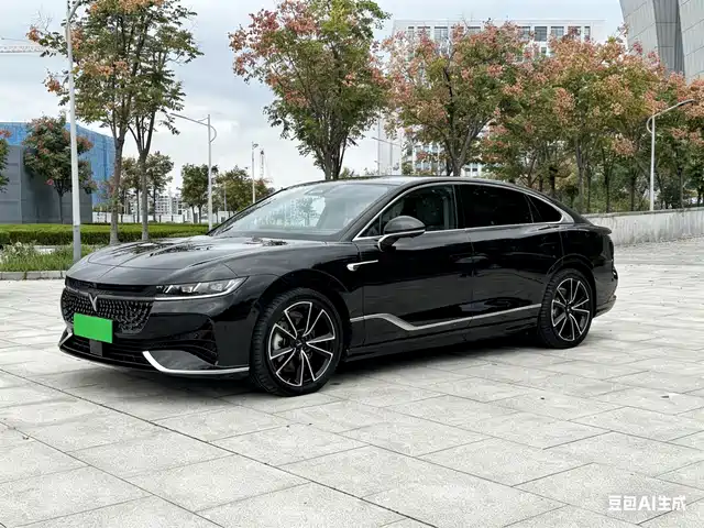 LANTU AUTOMOBILE LANTU CHASING LIGHT 2023