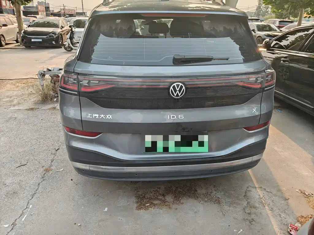Volkswagen ID.6 X