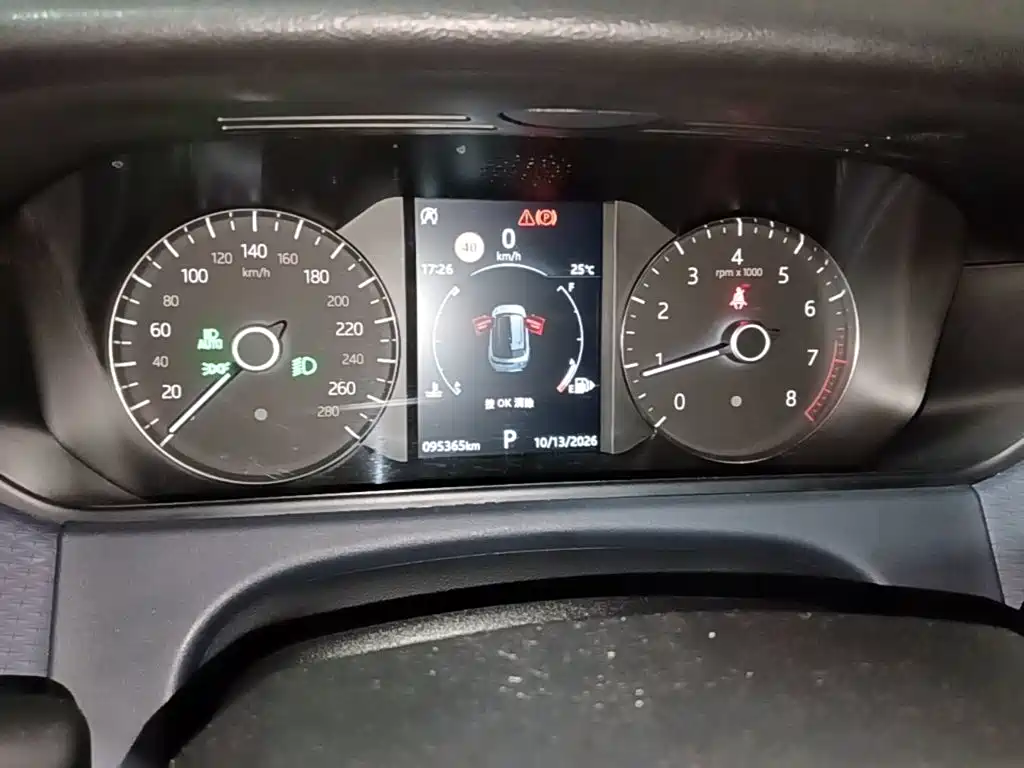 Land Rover Velar — миниатюра 12
