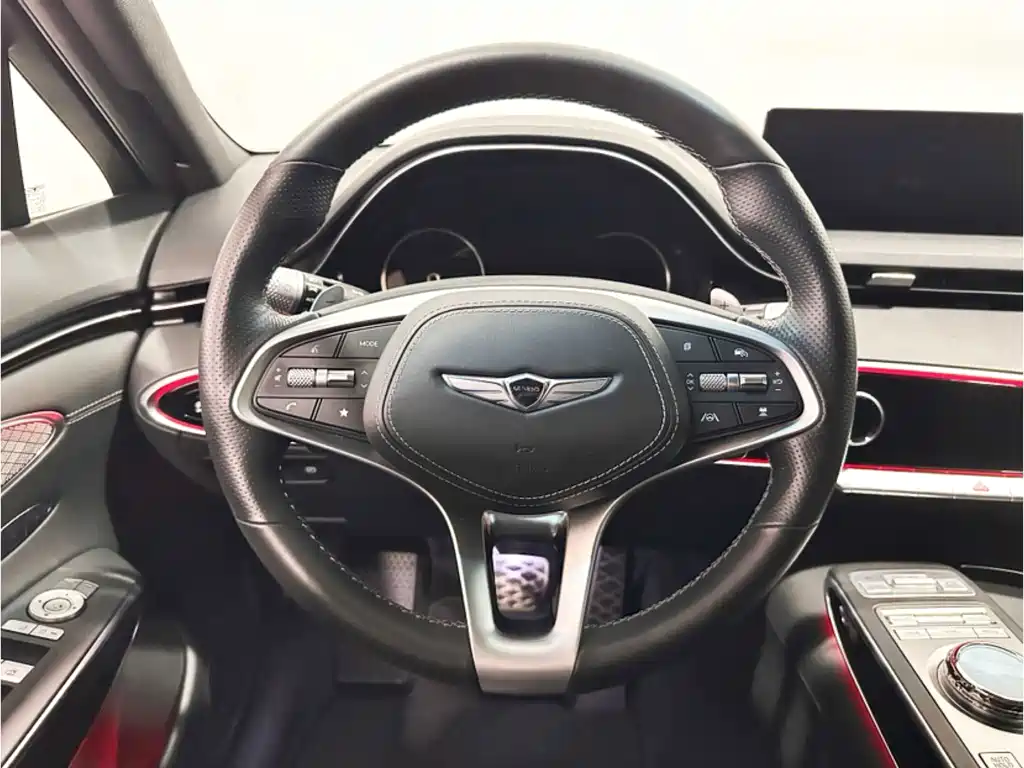 Genesis GV70 — миниатюра 8