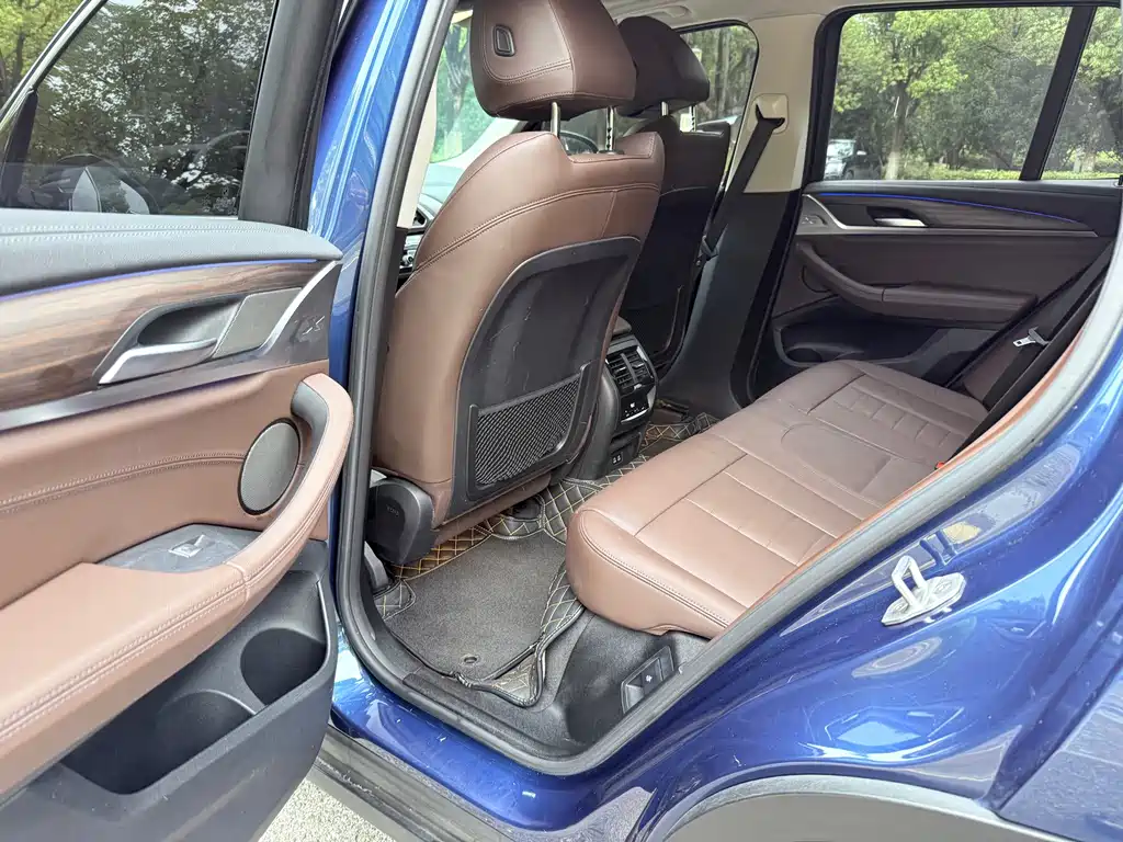 BMW X3 — миниатюра 8