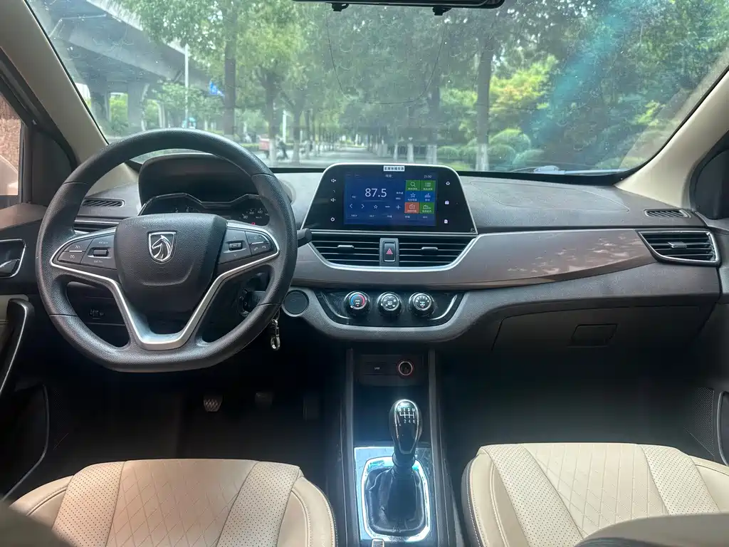 Baojun 310W — миниатюра 15