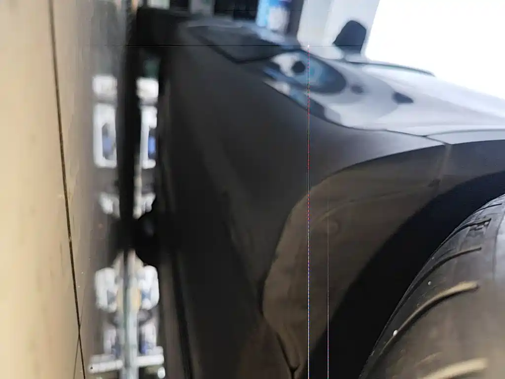 Tesla Model Y — миниатюра 22