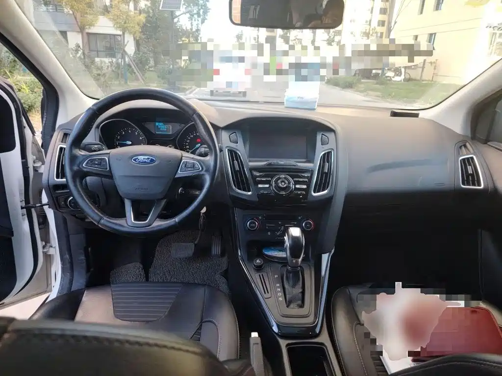 Ford Focus — миниатюра 10
