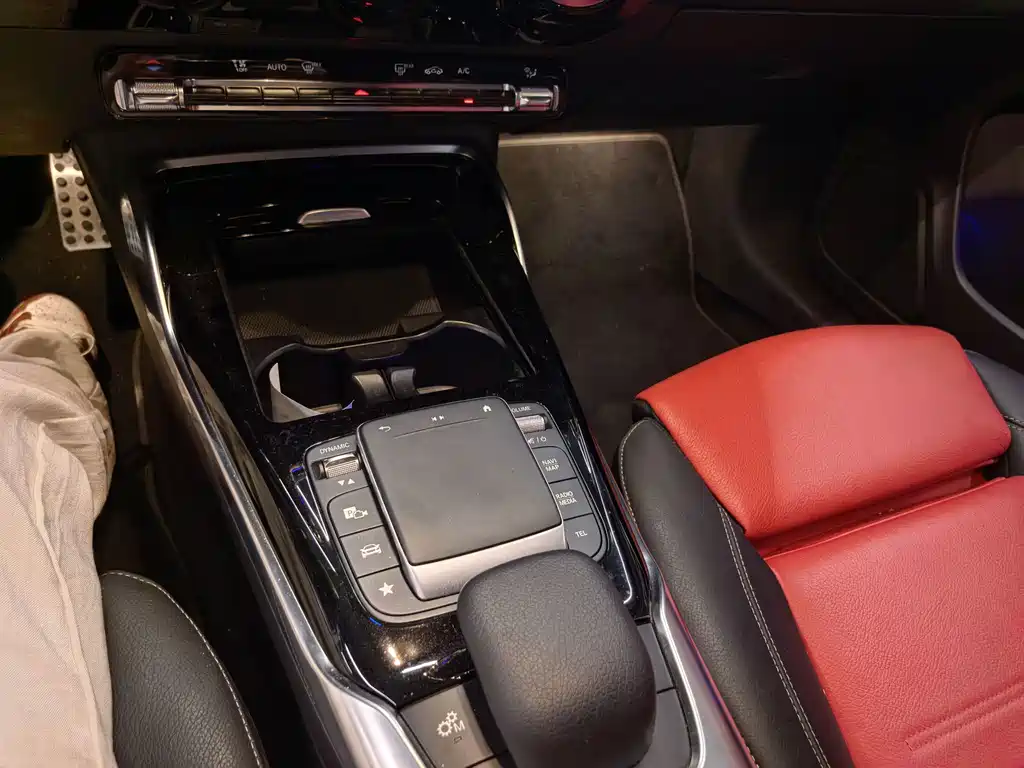 Mercedes-Benz CLA AMG — миниатюра 12