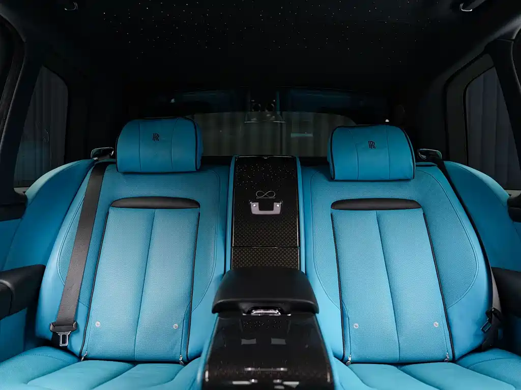 Rolls-Royce Cullinan — миниатюра 25