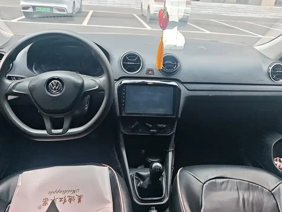 Volkswagen Jetta — миниатюра 12