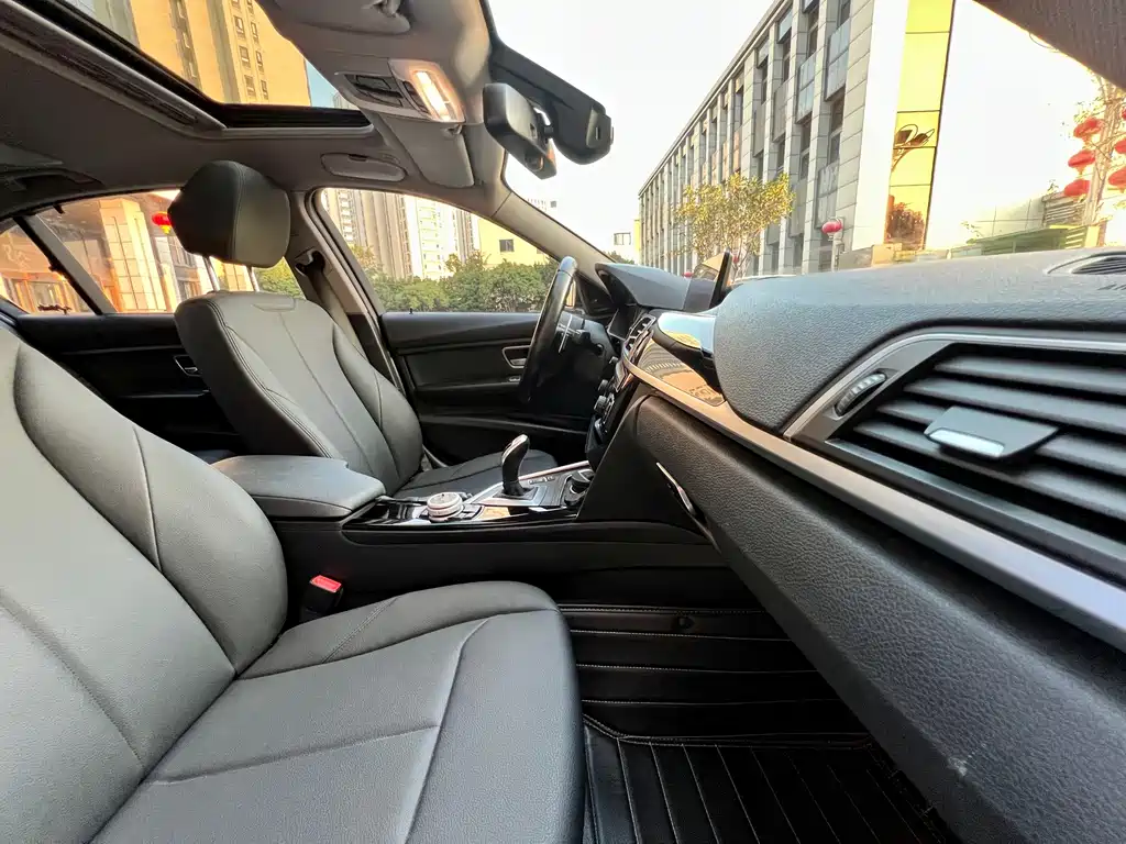 BMW 3 Series — миниатюра 26