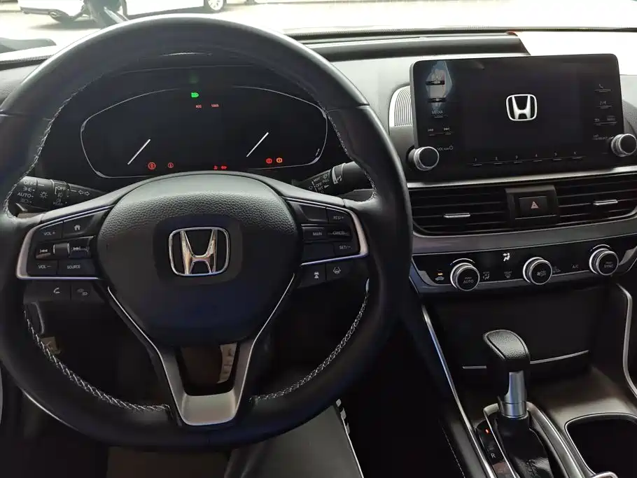Honda Accord — миниатюра 12