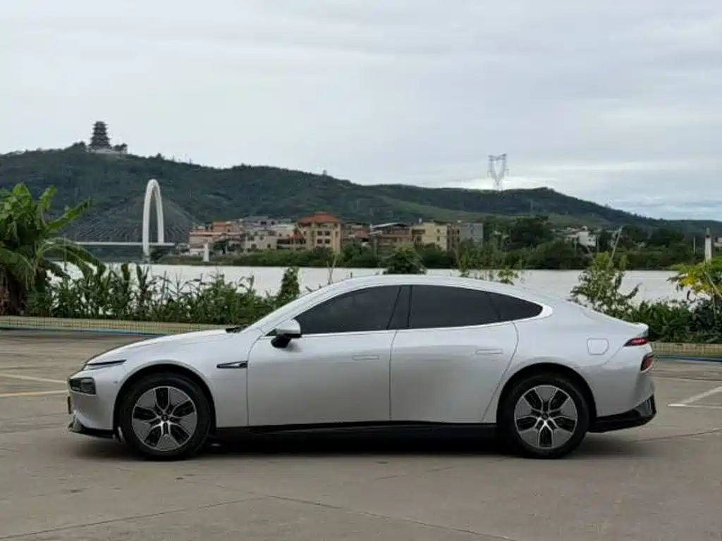 XPeng P7 — миниатюра 5