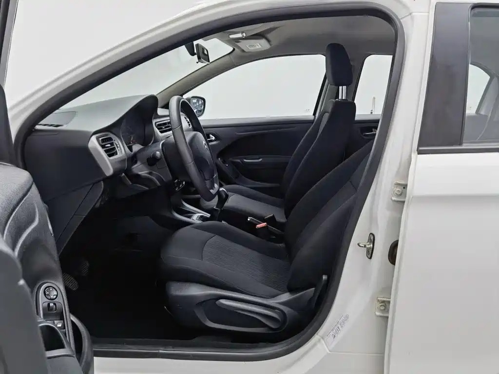 Citroen Elysee — миниатюра 10