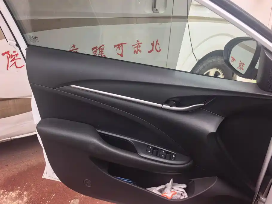 Buick Excelle — миниатюра 7