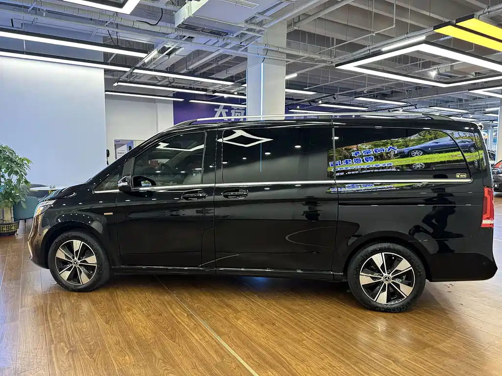 Mercedes-Benz V-Class — миниатюра 9